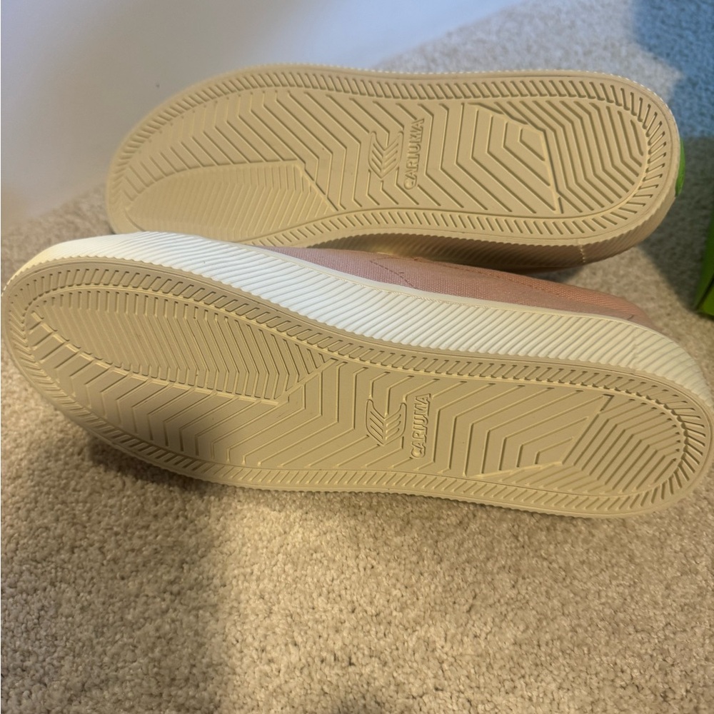 BNIB Cariuma OCA Low in Rose size 10 - Picture 3 of 4